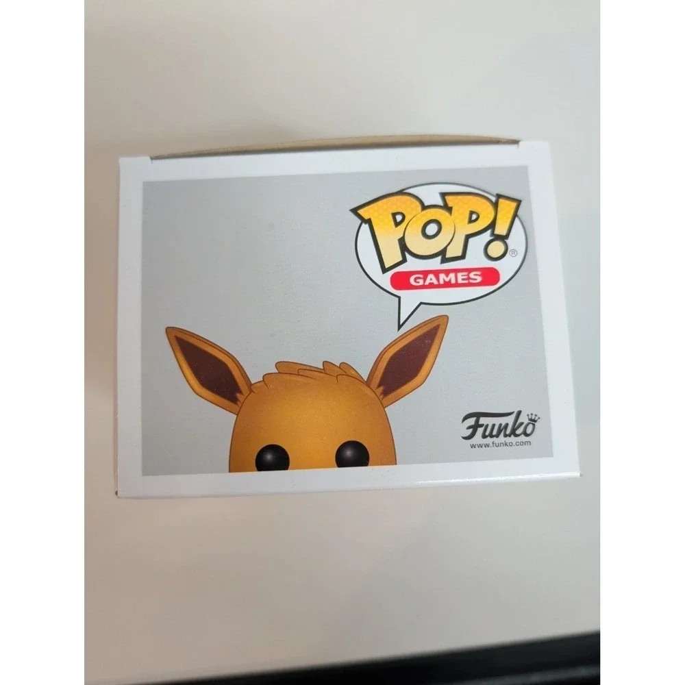 Funko Pop! Games Pokémon Eevee #577 Vinyl Figure w/ Box 2020 Pokémon Company